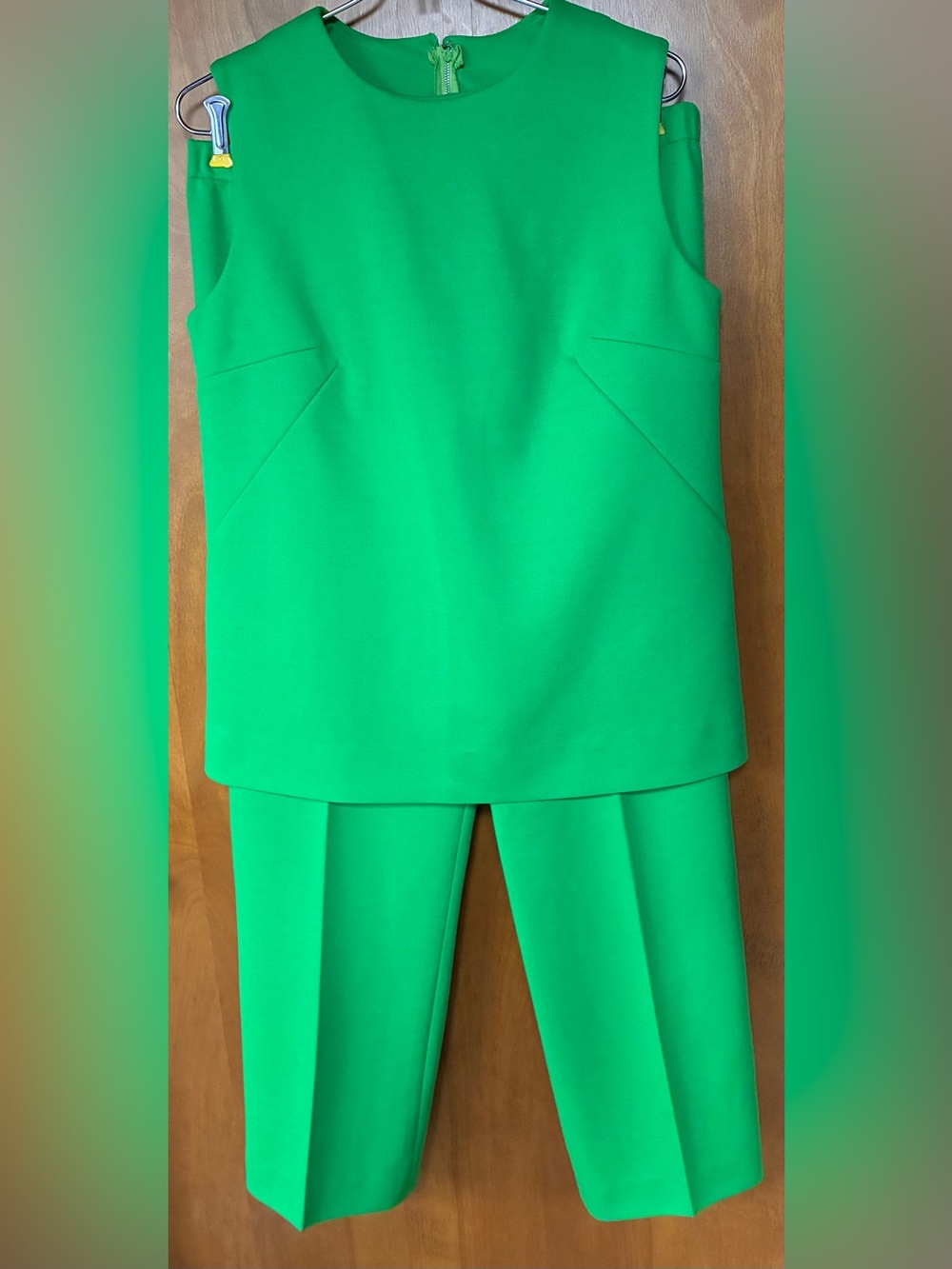 jcpenney Bright Green Sleeveless Top and Cropped Pants Pantsuit